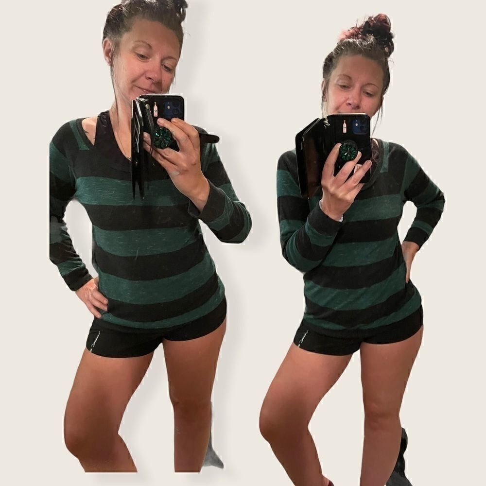 TNA Delmar XS Black & Green Scoopneck Long-sleeve Pullover